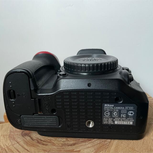 Nikon ニコン D7100 デジタル一眼 Nikon ニコン D7100 デジタル一眼