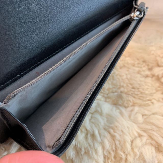 CHANEL(シャネル)のCHANEL シャネル メイクパレット 二つ折り長財布 エナメル 黒 レディースのファッション小物(財布)の商品写真