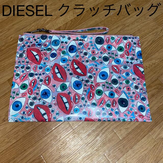 DIESEL(ディーゼル)のクラッチバッグ DIESEL ピンク 目 口 個性的 MOSCHINO アイ  レディースのバッグ(クラッチバッグ)の商品写真