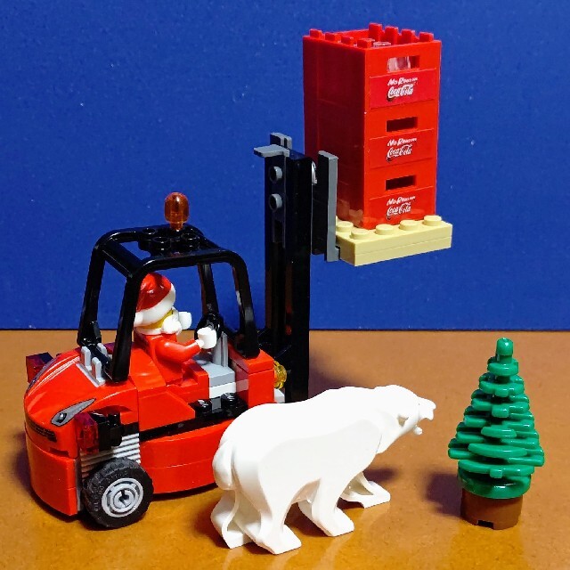 Lego(レゴ)の専用です！レゴ★コーラ 北極サンタ＆フォークリフト オリジナル 美品1点物 エンタメ/ホビーのおもちゃ/ぬいぐるみ(その他)の商品写真