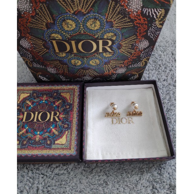 Dior - 即日発送ディオール ピアス 人気品 （アクセサリー）即購入OKの 