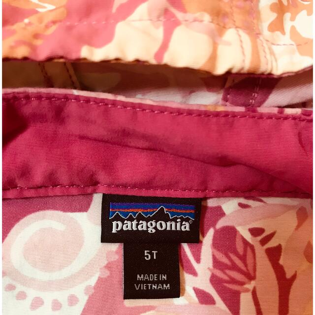 patagonia(パタゴニア)のpatagoniaパタゴニアナイロンパーカー 5T キッズ/ベビー/マタニティのキッズ服女の子用(90cm~)(ジャケット/上着)の商品写真