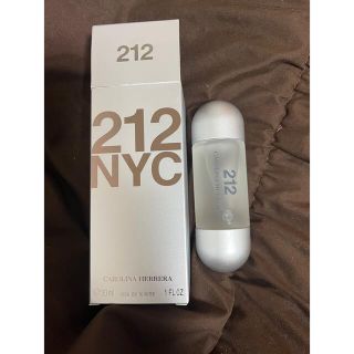 キャロライナヘレナ(CAROLINA HERRERA)のCarolina Herrera 212 NYC 香水30ml(香水(女性用))