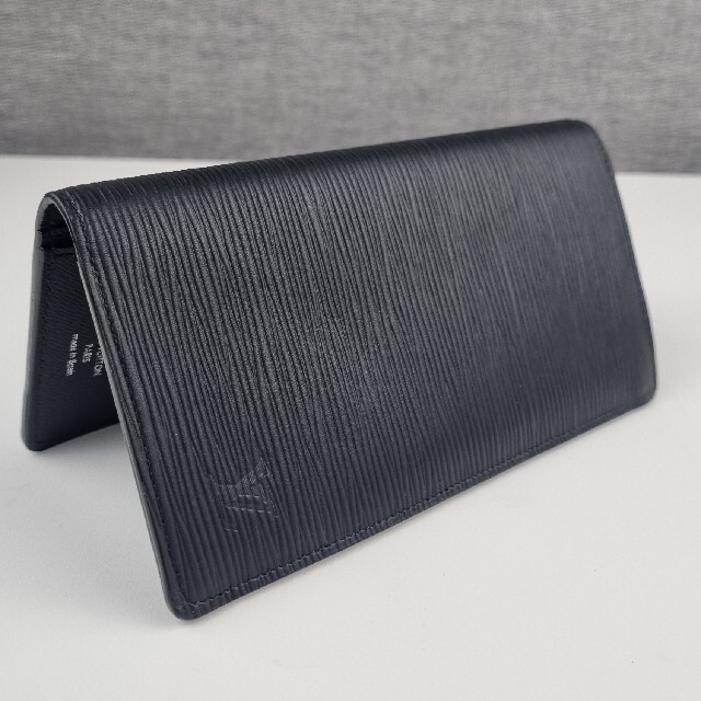 LOUIS VUITTON - ヴィトンメンズ長財布 エピの通販 by ぴらつ|ルイ
