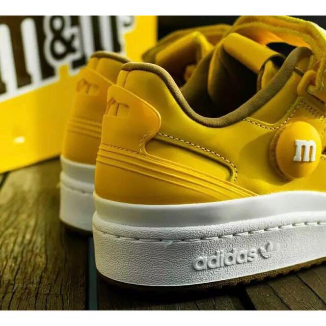 adidas(アディダス)のm&m’s アディダス adidas限定販売抽選当選 匿名発送 スニーカー メンズの靴/シューズ(スニーカー)の商品写真