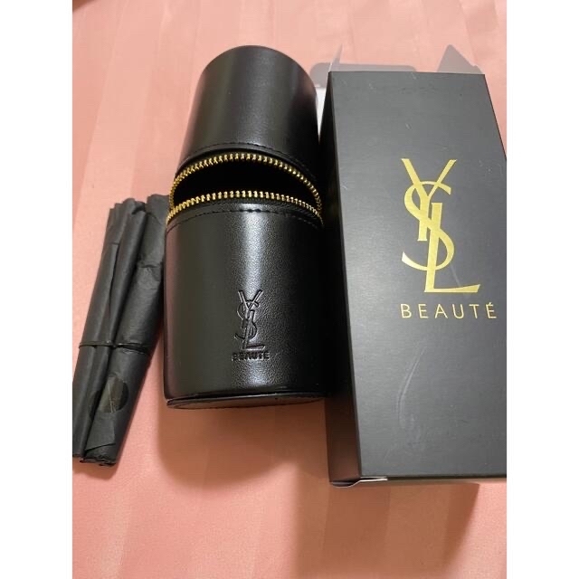 Yves Saint Laurent Beaute(イヴサンローランボーテ)の【じゅん様専用】YSL メイクブラシ コスメ/美容のキット/セット(コフレ/メイクアップセット)の商品写真