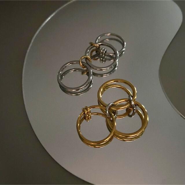 Ameri VINTAGE(アメリヴィンテージ)のContrast line triple gold ring No.927 レディースのアクセサリー(リング(指輪))の商品写真