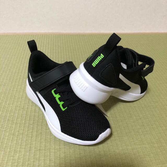 PUMA(プーマ)のPUMAスニーカー キッズ/ベビー/マタニティのキッズ靴/シューズ(15cm~)(スニーカー)の商品写真