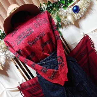 ヒステリックグラマー(HYSTERIC GLAMOUR)の人気美品ヒステリックグラマー総柄赤ニット(ニット/セーター)