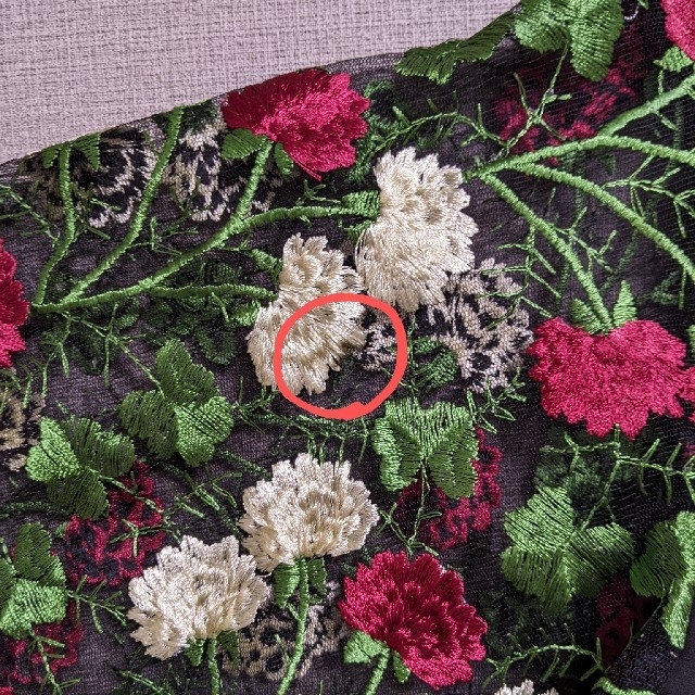 merlot(メルロー)のmerlot plus 花柄刺繍ワンピース レディースのワンピース(ひざ丈ワンピース)の商品写真
