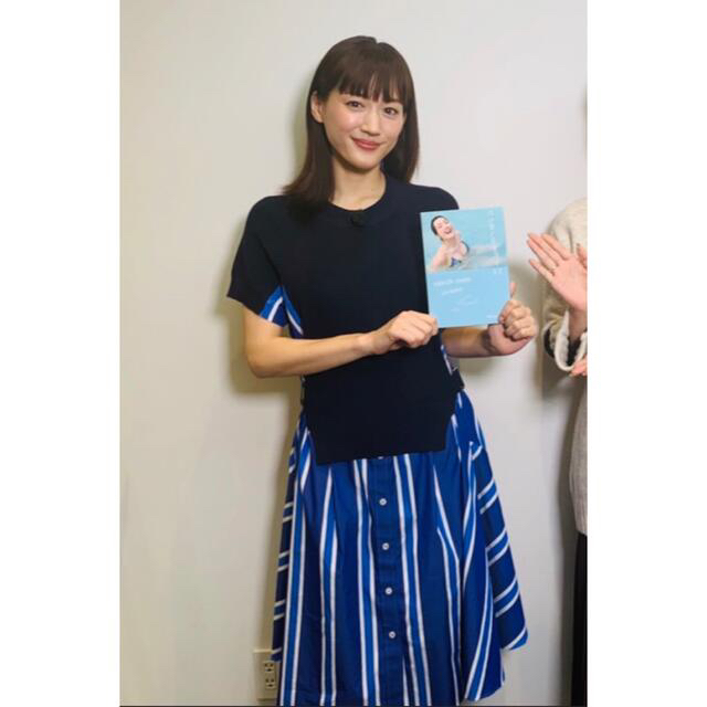 sacai サカイ　定番ワンピース　サイズ2 美品　綾瀬はるか　指原莉乃