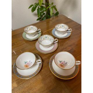 ノリタケ(Noritake)の【美品】ノリタケ カップ&ソーサー ヨシノ 3客 グランブロシェ 2客(食器)