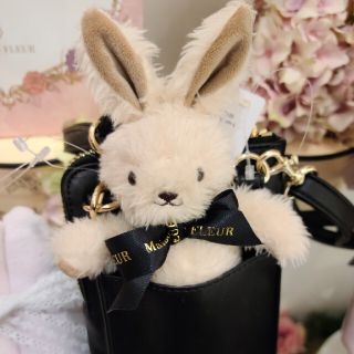 メゾンドフルール(Maison de FLEUR)の【ku.ma.様ご専用】【ルミネ新宿限定】新品スマホポシェット♡メゾンドフルール(ショルダーバッグ)