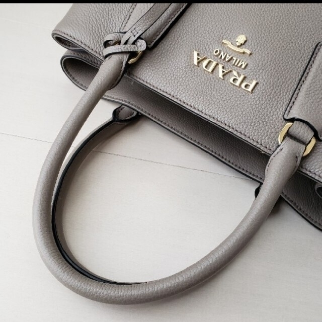 春先取りの PRADA - 専用です!プラダ本物レザーバック ハンドバッグ