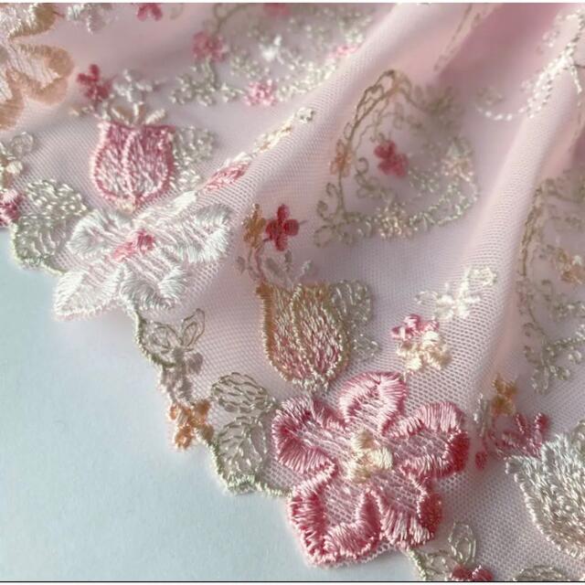 小花　ピンク　かわいい刺繍チュールレース　1m ハンドメイドの素材/材料(生地/糸)の商品写真