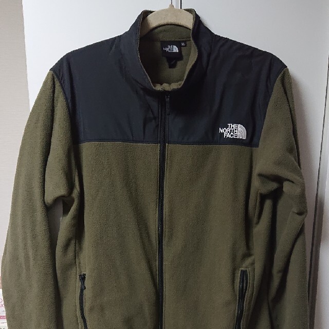 THE NORTH FACE(ザノースフェイス)のノースフェイスマウンテンバーサマイクロジャケット XL ニュートープ メンズのジャケット/アウター(ナイロンジャケット)の商品写真