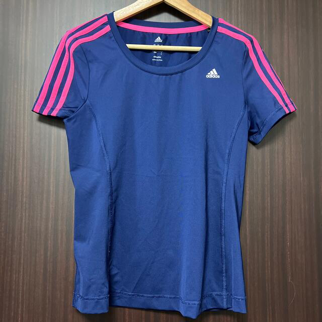 2枚セットadidas  レディース　トレーニングTシャツ　2枚セット　 スポーツ/アウトドアのサッカー/フットサル(ウェア)の商品写真