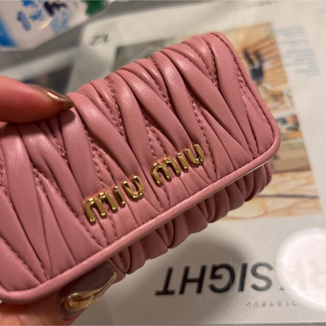 ミュウミュウ MIU MIU マテラッセ レザー 6連キーケース　ピンク　専用箱