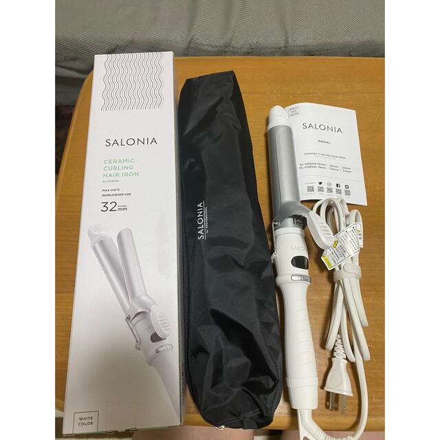 SALONIA セラミック カール ヘアアイロン SL-008SW 32MM シ スマホ/家電/カメラの美容/健康(ヘアアイロン)の商品写真