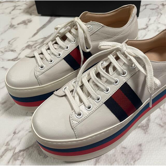 GUCCI プラットフォーム 厚底 スニーカーシェリーライン GUCCI プラットフォーム 厚底 スニーカーシェリーライン