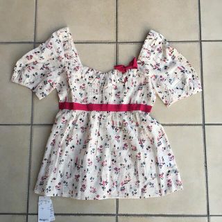 ジルスチュアート(JILLSTUART)の新品タグ 未着 ジルスチュアート 綿100 花柄 リボンスクエアネックカットソー(カットソー(半袖/袖なし))