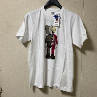 ユニクロ(UNIQLO)のUNIQLOカウズコラボテイシヤツ☆Ｌ☆新品未使用(Tシャツ/カットソー(半袖/袖なし))