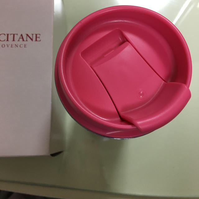 L'OCCITANE(ロクシタン)のひなとよ様 ロクシタン ノベルティ タンブラー インテリア/住まい/日用品のキッチン/食器(タンブラー)の商品写真