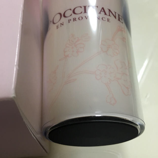 L'OCCITANE(ロクシタン)のひなとよ様 ロクシタン ノベルティ タンブラー インテリア/住まい/日用品のキッチン/食器(タンブラー)の商品写真