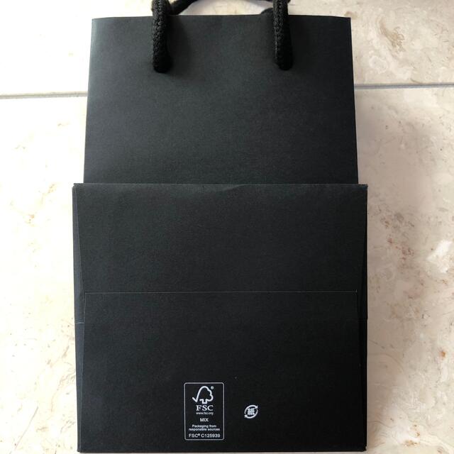 shu uemura(シュウウエムラ)のシュウウエムラ　ショップ袋 レディースのバッグ(ショップ袋)の商品写真