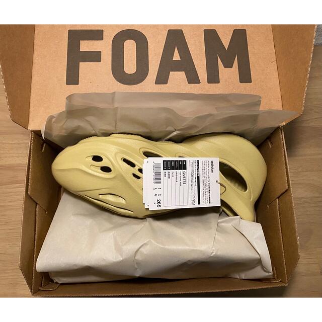 adidas(アディダス)の26.5cm adidas YEEZY Foam Runner "Sulfur" メンズの靴/シューズ(サンダル)の商品写真