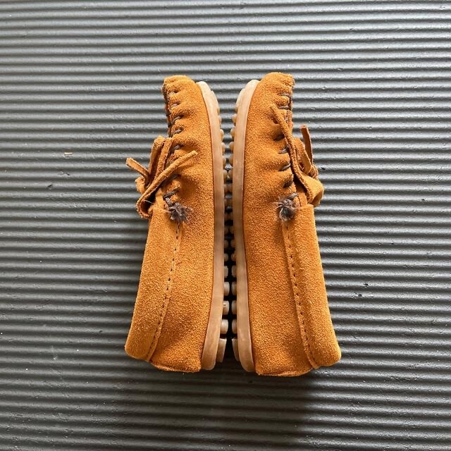 Minnetonka(ミネトンカ)のMinnetonka モカシン　ブラウン　size9(15cm) キッズ/ベビー/マタニティのキッズ靴/シューズ(15cm~)(その他)の商品写真