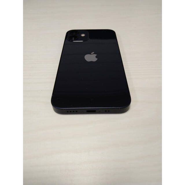 iPhone(アイフォーン)のiPhone 12 mini 128 GB ブラック simフリー（ジャンク） スマホ/家電/カメラのスマートフォン/携帯電話(スマートフォン本体)の商品写真