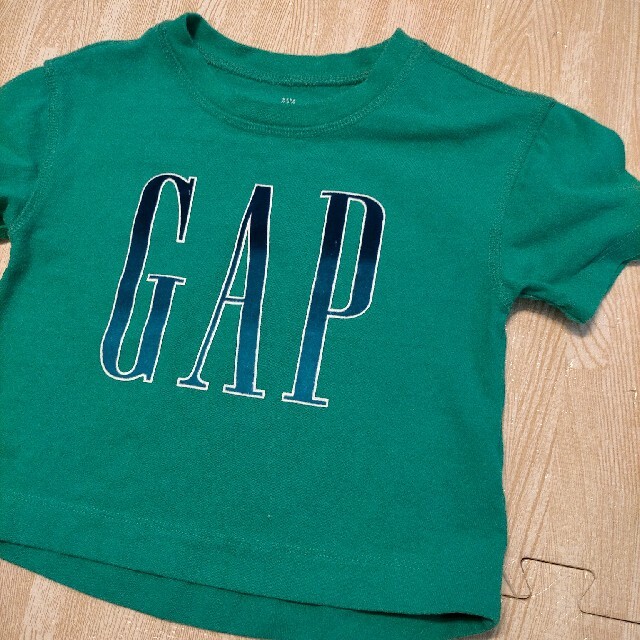 babyGAP(ベビーギャップ)のGAP Tシャツ キッズ/ベビー/マタニティのキッズ服男の子用(90cm~)(Tシャツ/カットソー)の商品写真