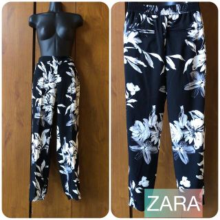 ザラ(ZARA)の美品　ZARA BASIC 白黒　薄手　花柄　パンツ(ショートパンツ)