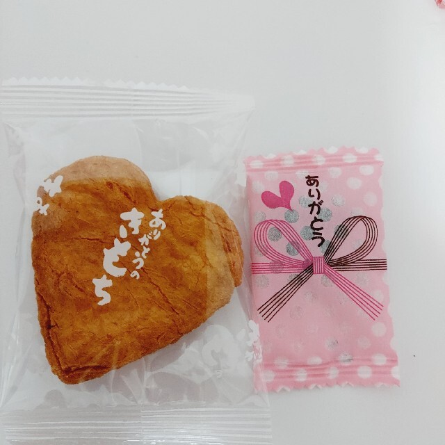 お菓子ブーケ　3本　プチギフト　引越し　転勤　退職 お礼 卒業 入学結婚式母の日 食品/飲料/酒の食品(菓子/デザート)の商品写真