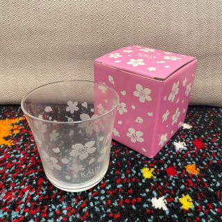 カルディ(KALDI)のさくらグラス　ガラス　KALDI  さくら　桜(グラス/カップ)