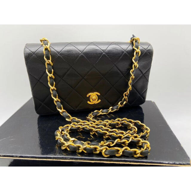 CHANEL ミニマトラッセ フルフラップ　ターンロック チェーンショルダー約6cmチェーンショルダー