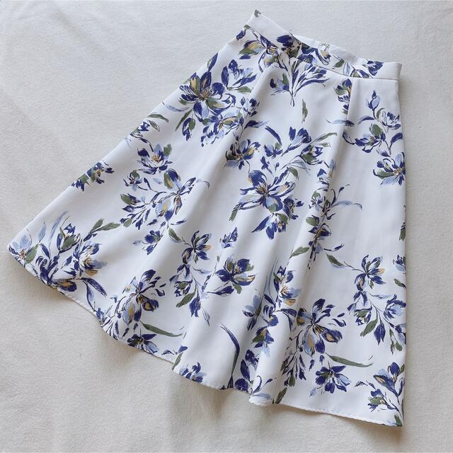 JUSGLITTY(ジャスグリッティー)の❁ 美品 花柄スカート ジャスグリッティー レディースのスカート(ひざ丈スカート)の商品写真