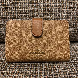 コーチ(COACH)のコーチ　　二つ折り財布　ブラウンシグネチャー(財布)