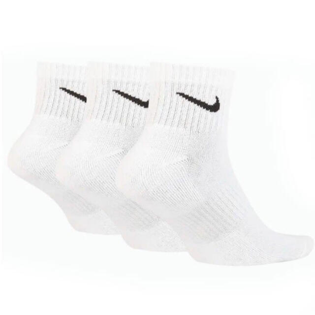 NIKE(ナイキ)のナイキ 3足組ソックス　新品　未使用　送料込み　27〜29cm白生地　靴下 メンズのレッグウェア(ソックス)の商品写真