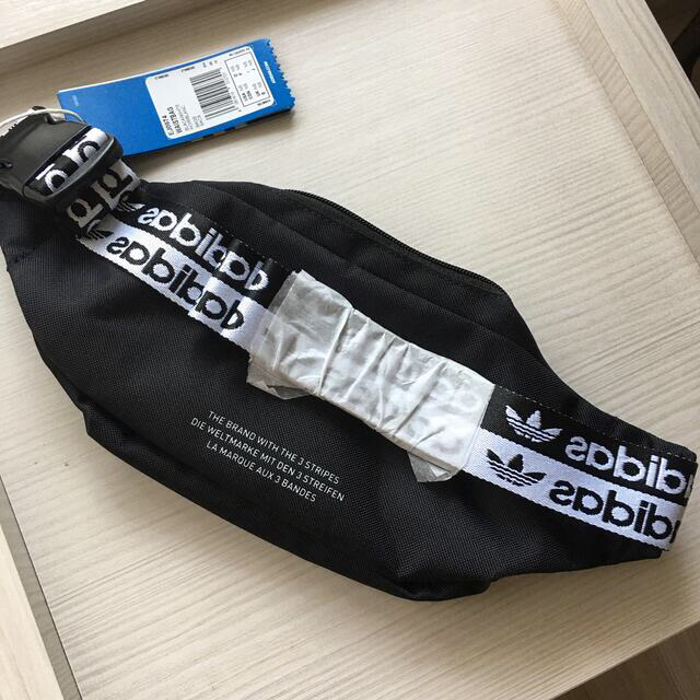 【新品未使用】adidasウエストバッグ ウエストポーチ ボディバッグ