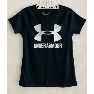 アンダーアーマー(UNDER ARMOUR)のほぼ新品　アンダーアーマー　スポーツ　Tシャツ　120くらい(Tシャツ/カットソー)