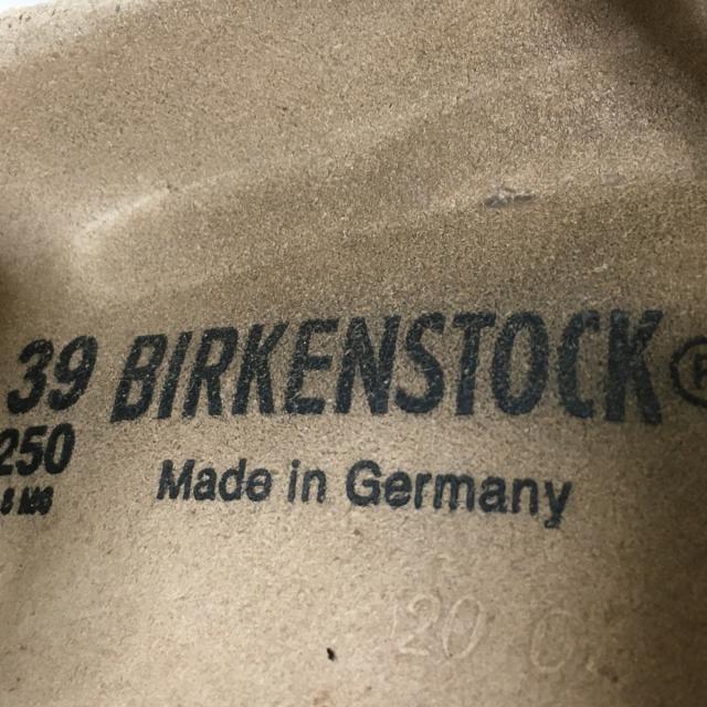 BIRKENSTOCK(ビルケンシュトック)のビルケンシュトック サンダル 39 - 白 レディースの靴/シューズ(サンダル)の商品写真