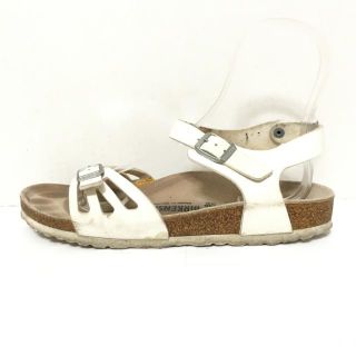 ビルケンシュトック(BIRKENSTOCK)のビルケンシュトック サンダル 39 - 白(サンダル)