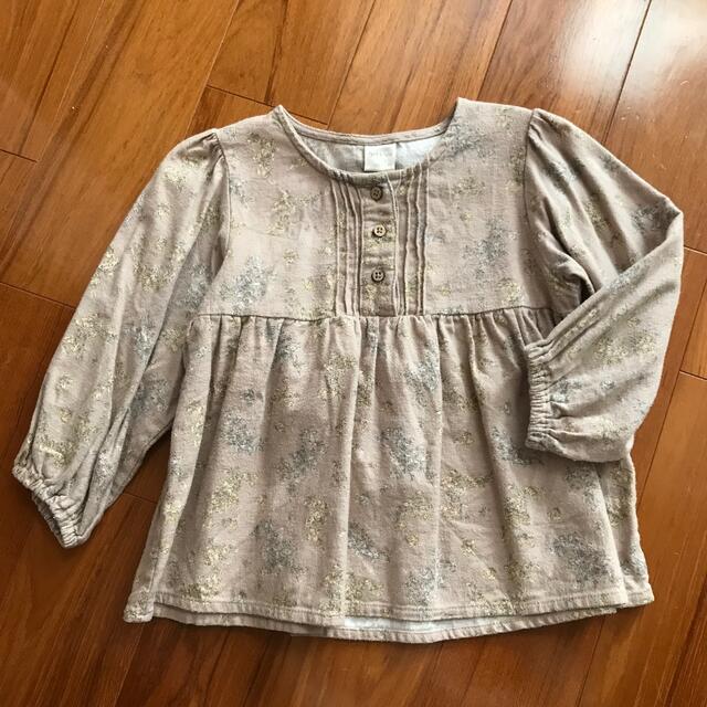 futafuta(フタフタ)のテータテート　花柄ブラウス　95 キッズ/ベビー/マタニティのキッズ服女の子用(90cm~)(ブラウス)の商品写真