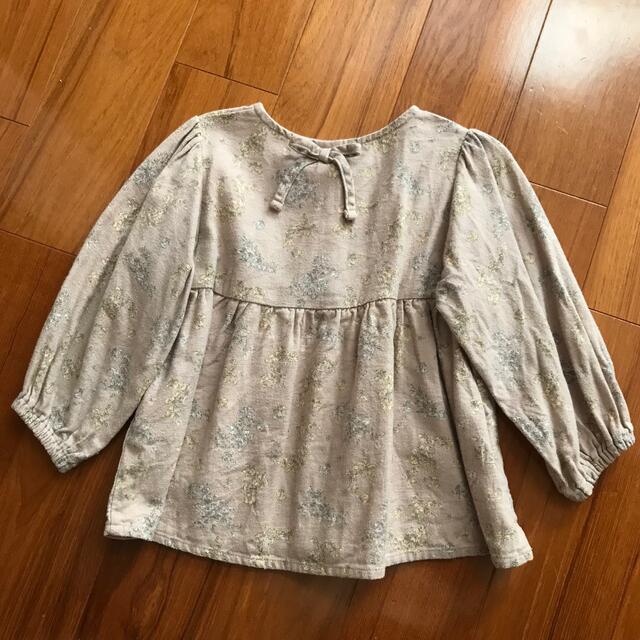 futafuta(フタフタ)のテータテート　花柄ブラウス　95 キッズ/ベビー/マタニティのキッズ服女の子用(90cm~)(ブラウス)の商品写真