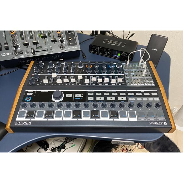 Arturia Mini Brute 2S 楽器の鍵盤楽器(キーボード/シンセサイザー)の商品写真