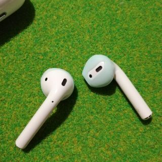 アップル(Apple)のAirPods イヤホン対応カバー(ミントグリーン)(ヘッドフォン/イヤフォン)