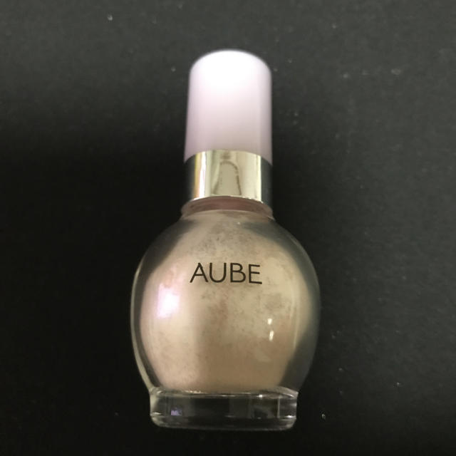 AUBE(オーブ)のオーブ スパークリングカラーパウダー コスメ/美容のベースメイク/化粧品(アイシャドウ)の商品写真