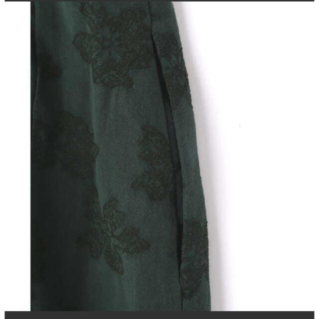 FREE'S MART(フリーズマート)の花柄ジャガード裾タックスカート レディースのスカート(ロングスカート)の商品写真
